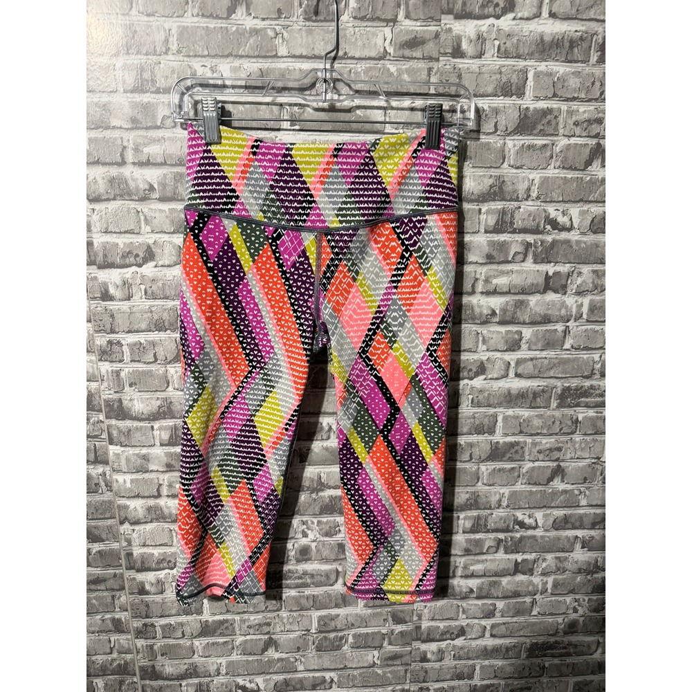 Victoria Sport Knockout Crop Leggings Geometric Diamond Multi-Color Small